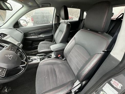 Used 2024 Mitsubishi Outlander Sport SE image 15