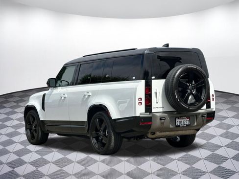 Certified 2024 Land Rover Defender 130 X-Dynamic SE AWD/4WD image 31