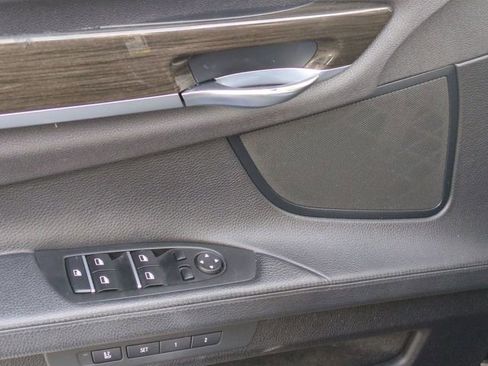 Used 2015 BMW 740i RWD image 10