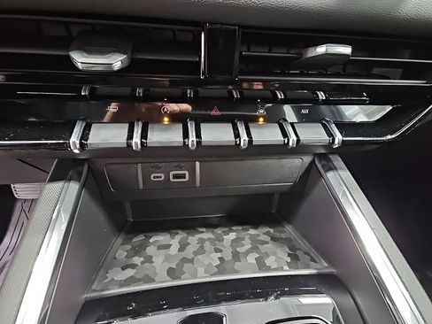 New 2026 GMC Canyon Elevation w/ Convenience Package image 20