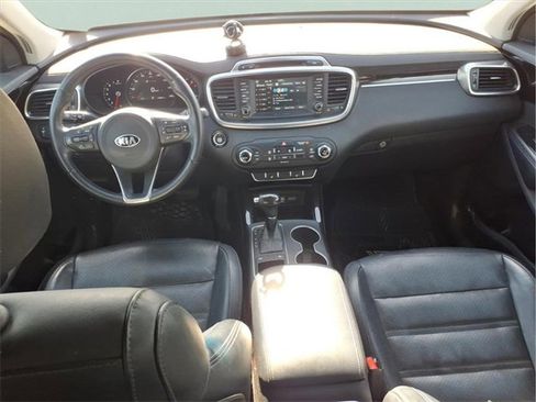 Used 2018 Kia Sorento EX image 6