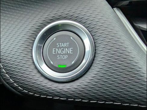 New 2026 Chevrolet Equinox LT w/ Safety and Technology Package FWD image 8