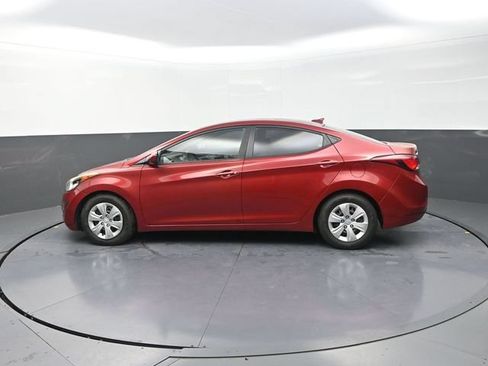 Used 2016 Hyundai Elantra SE FWD image 4