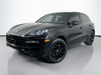 Certified 2025 Porsche Cayenne video 1