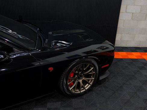 Used 2016 Dodge Challenger SRT Hellcat RWD image 21