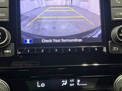 Used 2017 Honda CR-V LX image 17