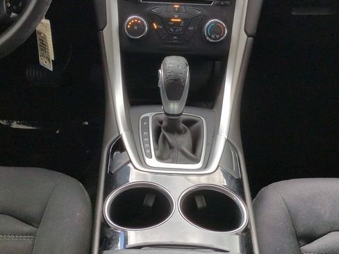 Used 2013 Ford Fusion SE FWD image 18