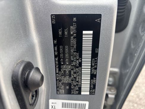 Used 2025 Toyota Highlander XSE AWD/4WD image 31