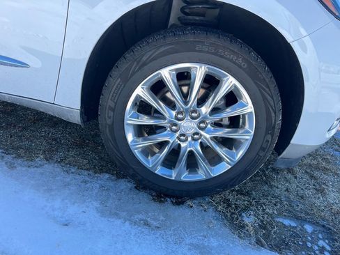 Used 2021 Buick Enclave Premium w/ Sun and Sites Package image 10
