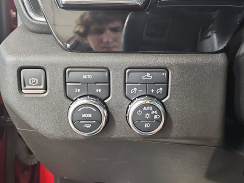 Used 2024 GMC Sierra 1500 Elevation AWD/4WD image 31