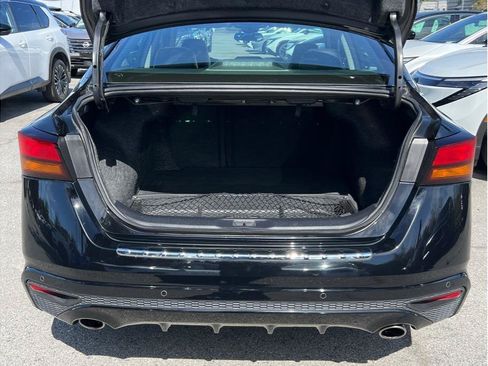 Used 2023 Nissan Altima 2.5 SR FWD image 5