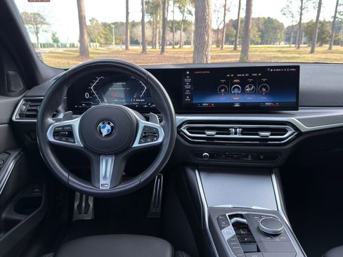 Certified 2023 BMW 330i 330i w/ M Sport Package image 3
