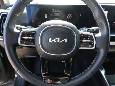 Used 2024 Kia Sorento S AWD/4WD image 16
