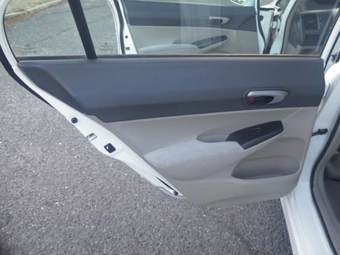 Used 2010 Honda Civic LX image 23