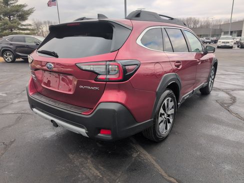 Used 2025 Subaru Outback Limited image 5