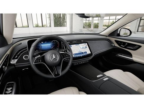 Used 2026 Mercedes-Benz E 350 4MATIC Sedan image 3