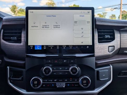 Used 2024 Ford Expedition Limited AWD/4WD image 29