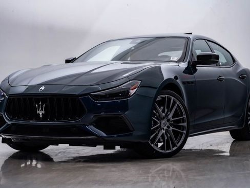 Used 2024 Maserati Ghibli Trofeo image 1