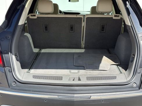 Certified 2023 Cadillac XT5 Premium Luxury w/ LPO, Floor Liner Package AWD/4WD image 9