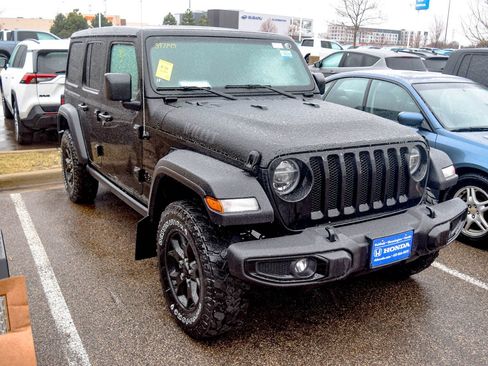 Used 2021 Jeep Wrangler Unlimited Sport image 4