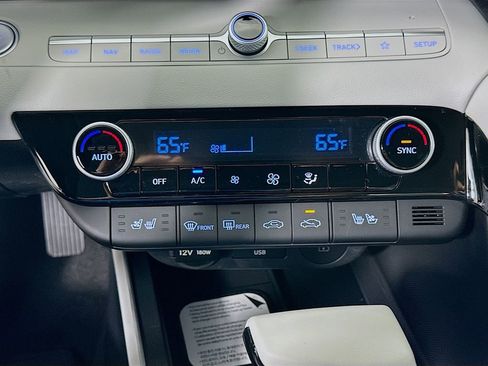 New 2026 Hyundai Elantra Limited image 14