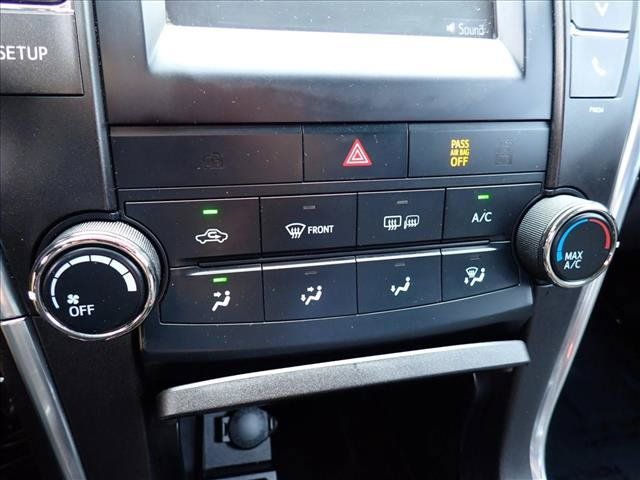 Used 2016 Toyota Camry SE FWD image 17