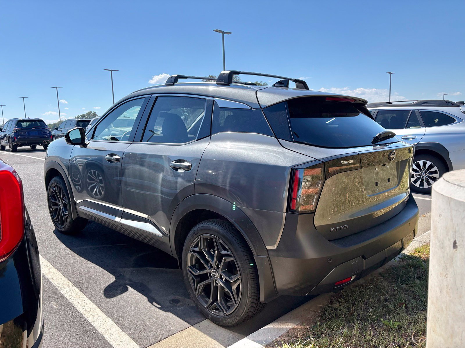 Used 2026 Nissan Kicks SR w/ Cold Weather Package AWD/4WD image 4
