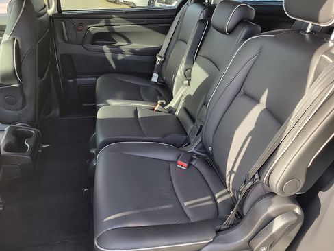 Used 2025 Honda Odyssey Touring image 14