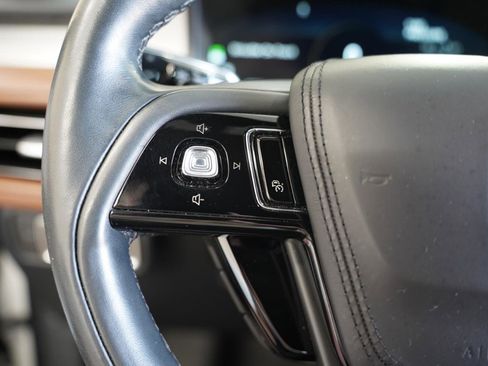 Used 2023 Lincoln Aviator Reserve w/ Equipment Group 201A image 12