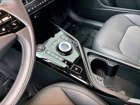 Used 2025 Kia Niro Wind w/ Wind Preserve Package image 17