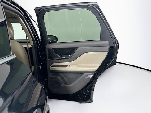 Used 2022 Lincoln Corsair Standard w/ Equipment Group 101A image 30