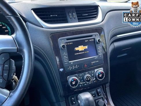 Used 2017 Chevrolet Traverse LT AWD/4WD image 6