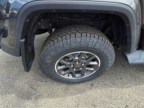 Used 2020 Jeep Gladiator Overland AWD/4WD image 28
