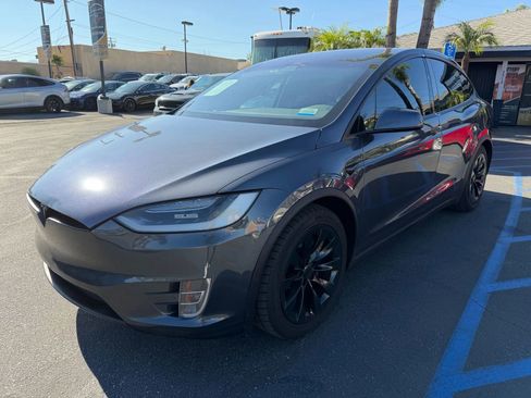 Used 2017 Tesla Model X 100D image 3