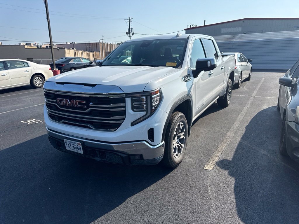 Used 2025 GMC Sierra 1500 SLT AWD/4WD image 1