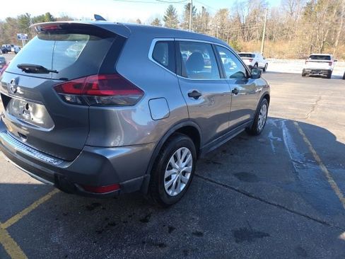 Used 2018 Nissan Rogue S FWD image 6