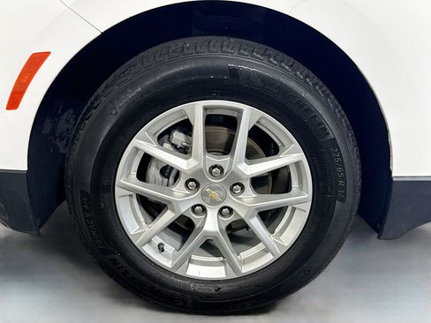Used 2023 Chevrolet Equinox LT FWD image 38