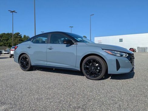 New 2025 Nissan Sentra SR w/ SR Premium Package image 2