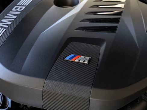 Used 2025 BMW M440i Convertible w/ Premium Package RWD image 32