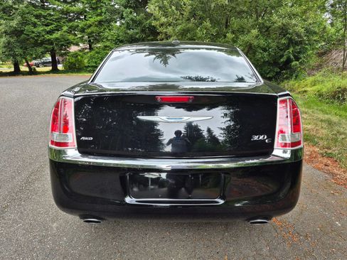 Used 2013 Chrysler 300 C AWD/4WD image 4
