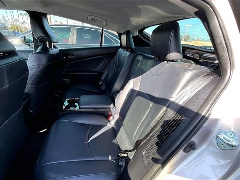Used 2019 Toyota Prius Prime Premium FWD image 15