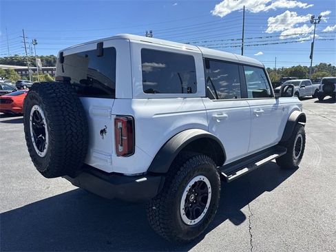 New 2025 Ford Bronco Outer Banks w/ Sasquatch Package image 4