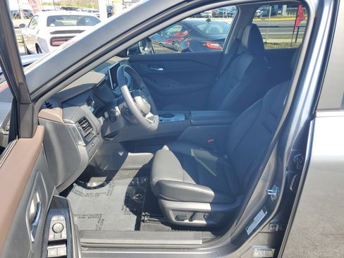 Certified 2023 Nissan Rogue SV w/ SV Premium B Package image 13