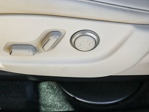 Used 2026 Genesis GV80 2.5T RWD image 23
