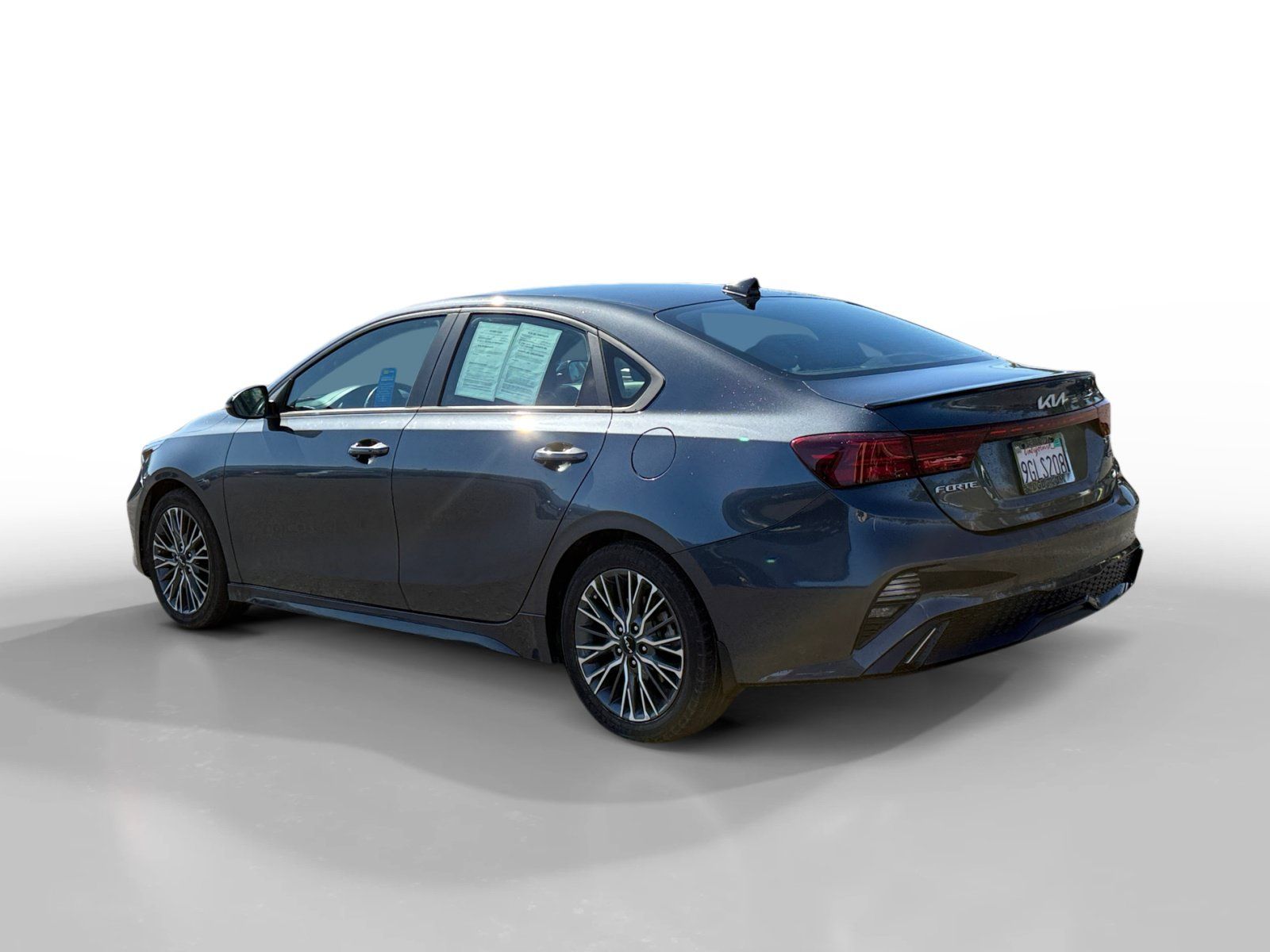 Used 2023 Kia Forte GT-Line w/ GT-Line Premium Package FWD image 3