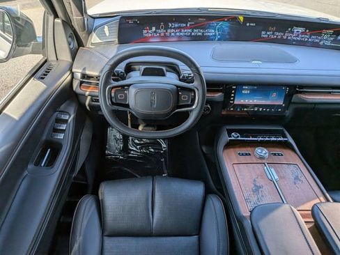 New 2025 Lincoln Navigator L Black Label image 14