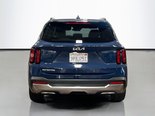 Certified 2024 Kia Sorento S w/ Panoramic Sunroof Package FWD image 6
