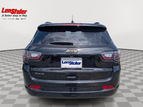Used 2022 Jeep Compass High Altitude AWD/4WD image 4