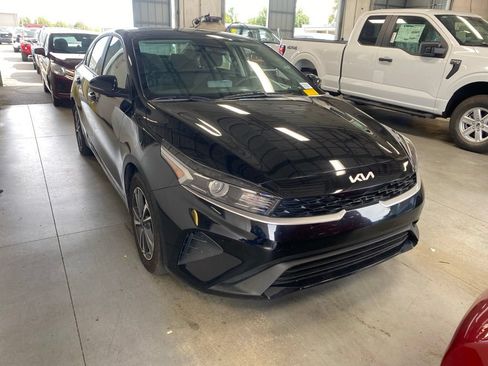 Used 2024 Kia Forte LXS w/ LXS Technology Package FWD image 1