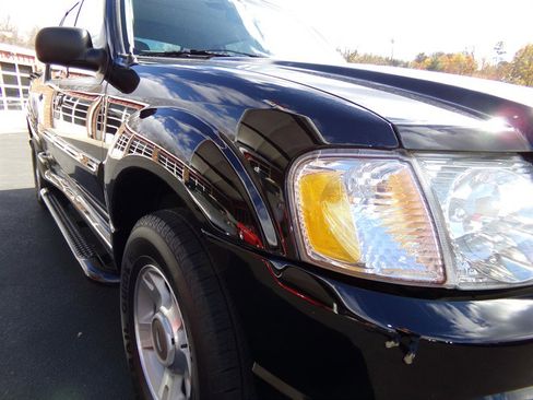 Used 2004 Ford Explorer Sport Trac XLT image 6